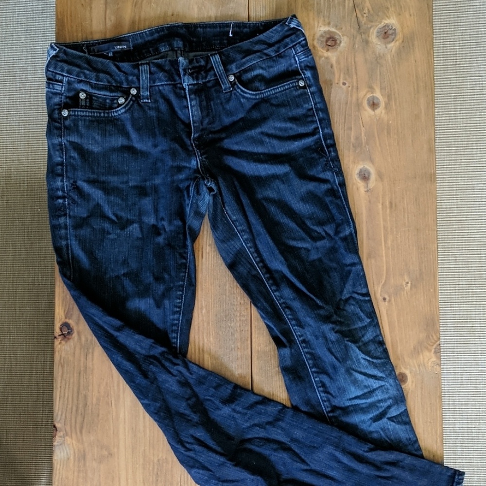 Skinny jeans